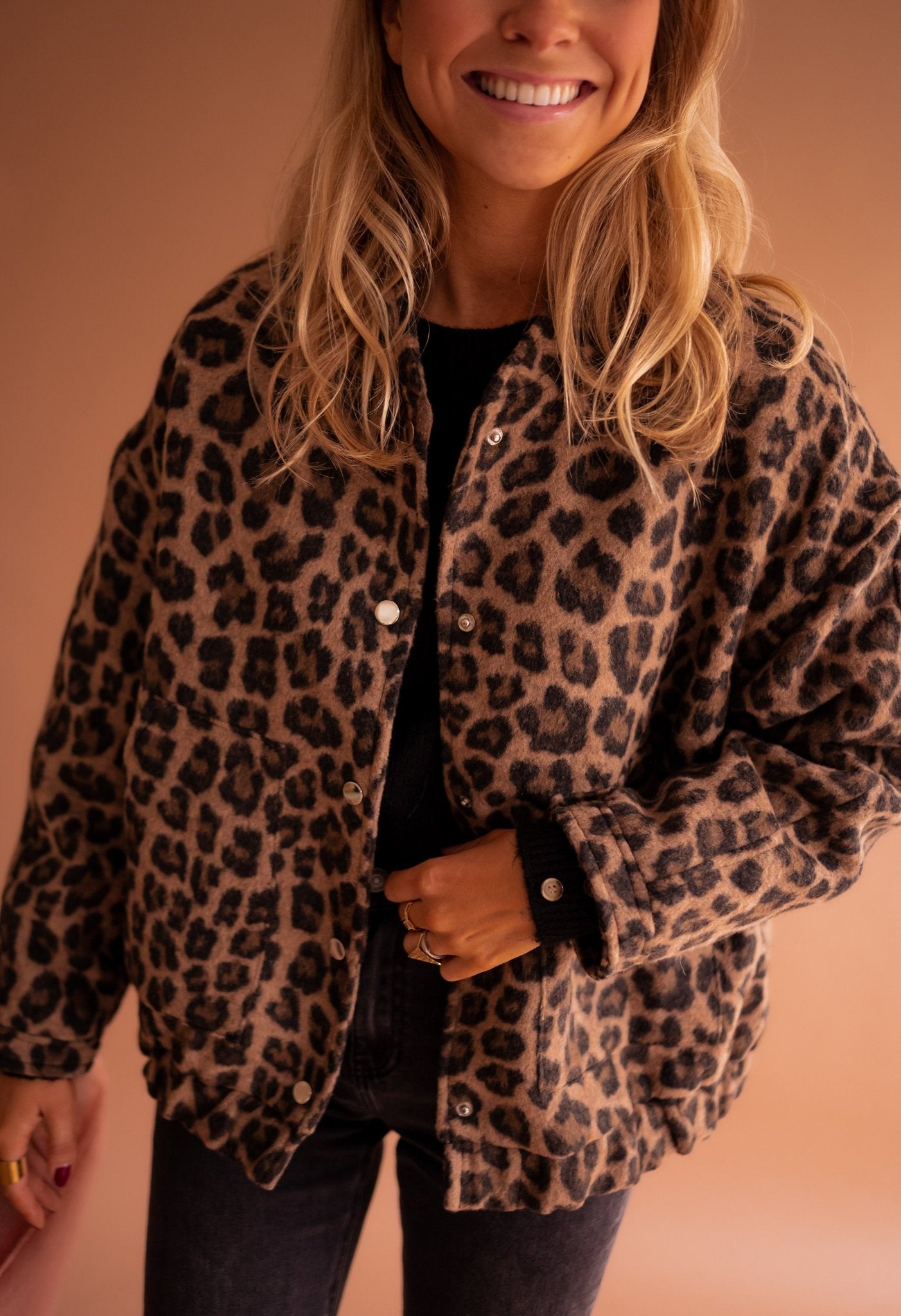Leonor | Chaqueta corta con estampado de leopardo