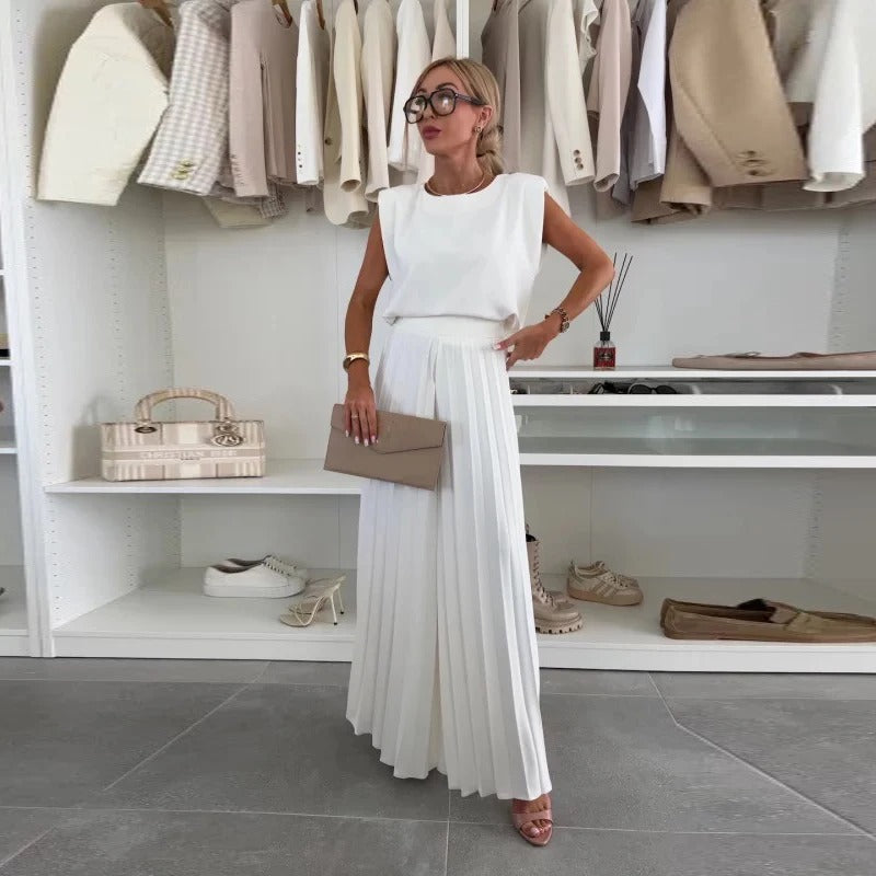 Axelle | Conjunto Minimalista: Top Sin Mangas y Pantalón Plisado