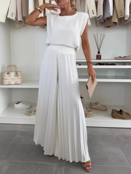 Axelle | Conjunto Minimalista: Top Sin Mangas y Pantalón Plisado