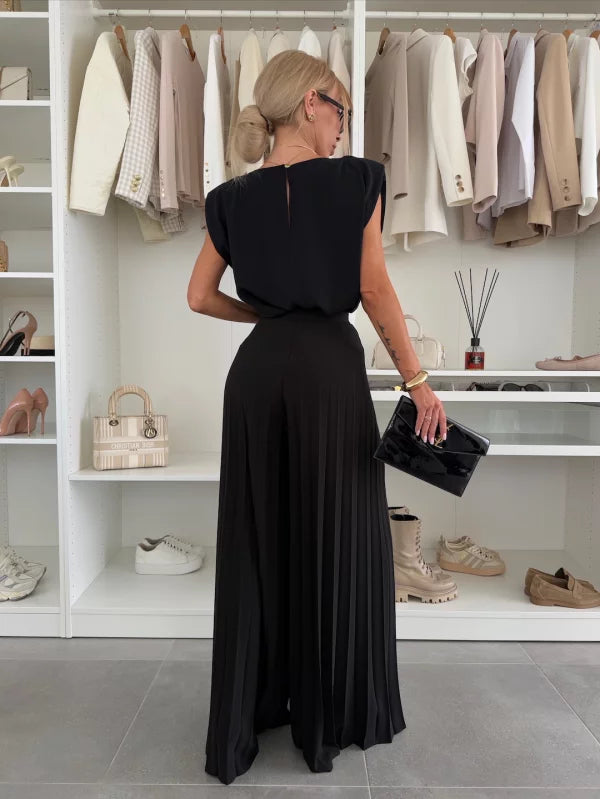 Axelle | Conjunto Minimalista: Top Sin Mangas y Pantalón Plisado